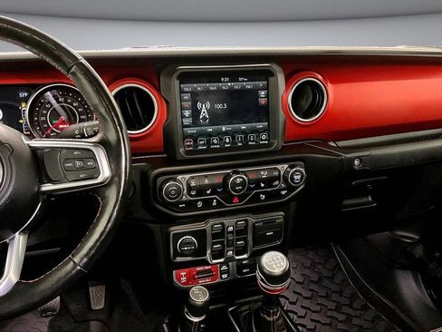 Used 2020 Jeep Gladiator Rubicon w/ Uconnect 4C Nav & Sound Group AWD/4WD image 10