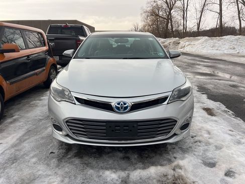 Used 2013 Toyota Avalon XLE Premium image 2