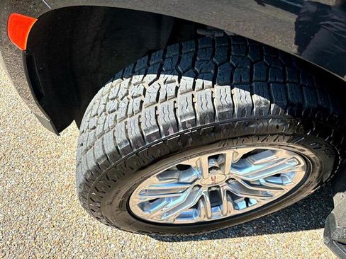 Used 2022 GMC Yukon SLT w/ SLT Luxury Package image 41