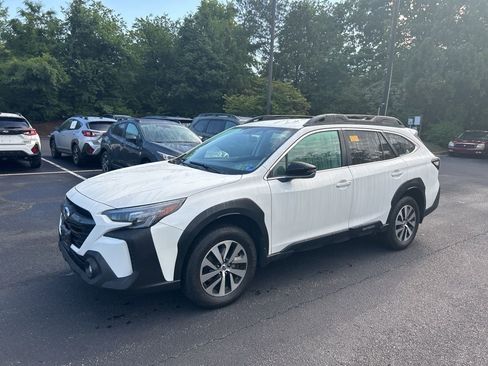 Certified 2023 Subaru Outback Premium AWD/4WD image 9