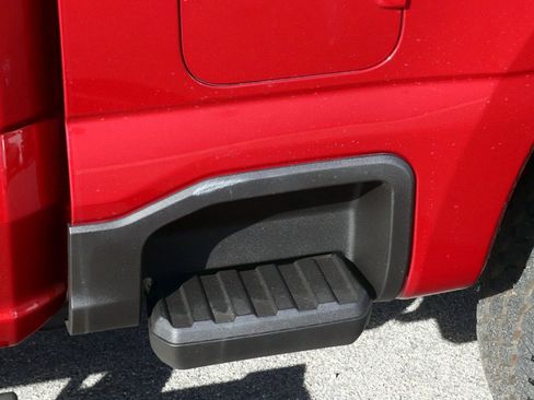 Used 2025 Ford F250 XLT image 11