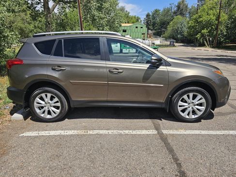 Used 2014 Toyota RAV4 Limited w/ Technology Package AWD/4WD image 6