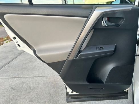 Used 2018 Toyota RAV4 XLE w/ Convenience Package AWD/4WD image 27