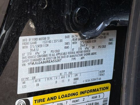 Used 2024 Ford Expedition Limited AWD/4WD image 32