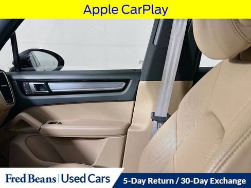 Used 2023 Porsche Cayenne Platinum Edition image 29