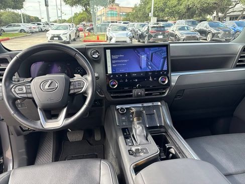 Used 2024 Lexus GX 550 w/ Accessory Package (Z1) AWD/4WD image 17