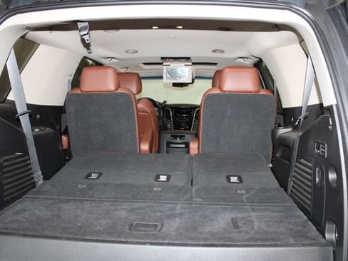 Used 2019 Cadillac Escalade Premium Luxury AWD/4WD image 28