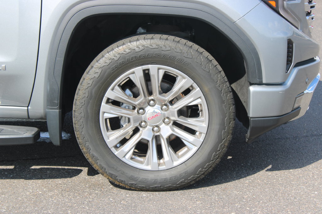 Used 2023 GMC Sierra 1500 Denali AWD/4WD image 12
