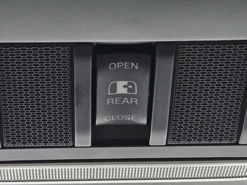 Used 2020 RAM 1500 Big Horn image 17