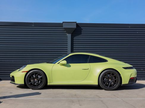 Certified 2025 Porsche 911 Carrera image 2