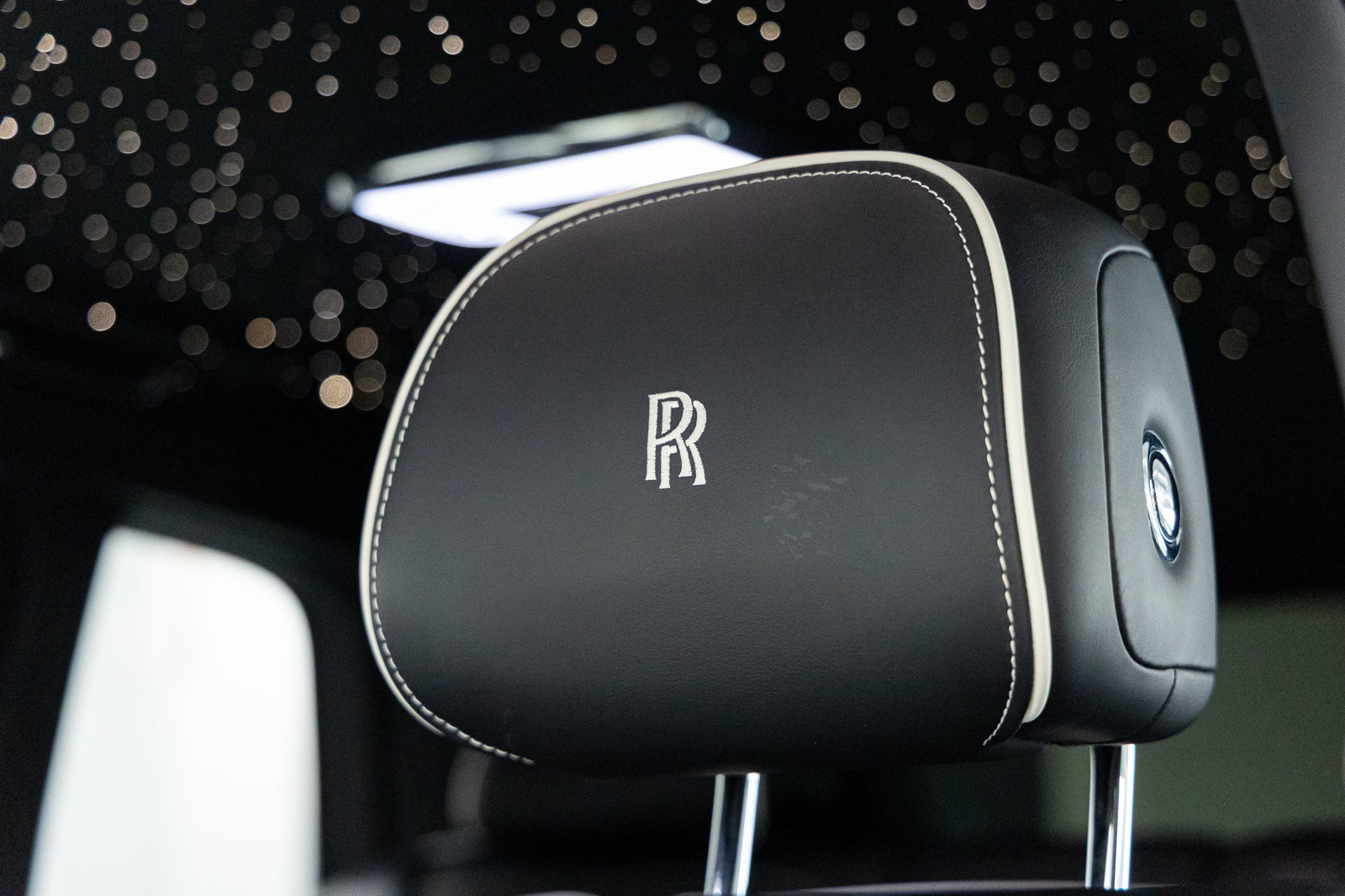 Certified 2024 Rolls-Royce Cullinan Black Badge w/ Driver's Package AWD/4WD image 31