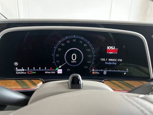 Used 2021 Cadillac Escalade Premium Luxury Platinum image 25