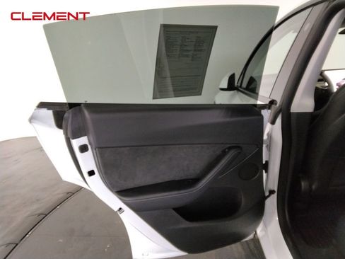 Used 2022 Tesla Model Y Performance image 26