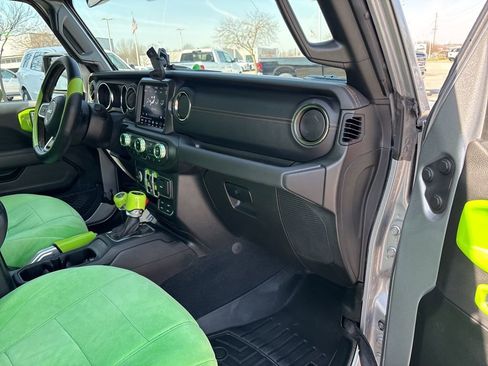 Used 2021 Jeep Wrangler Unlimited Sahara image 47