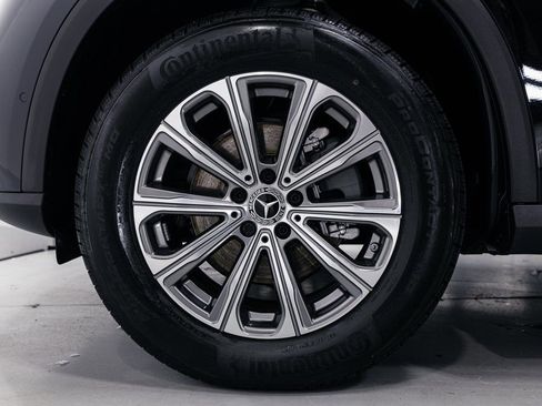 Certified 2026 Mercedes-Benz GLC 300 4MATIC image 37