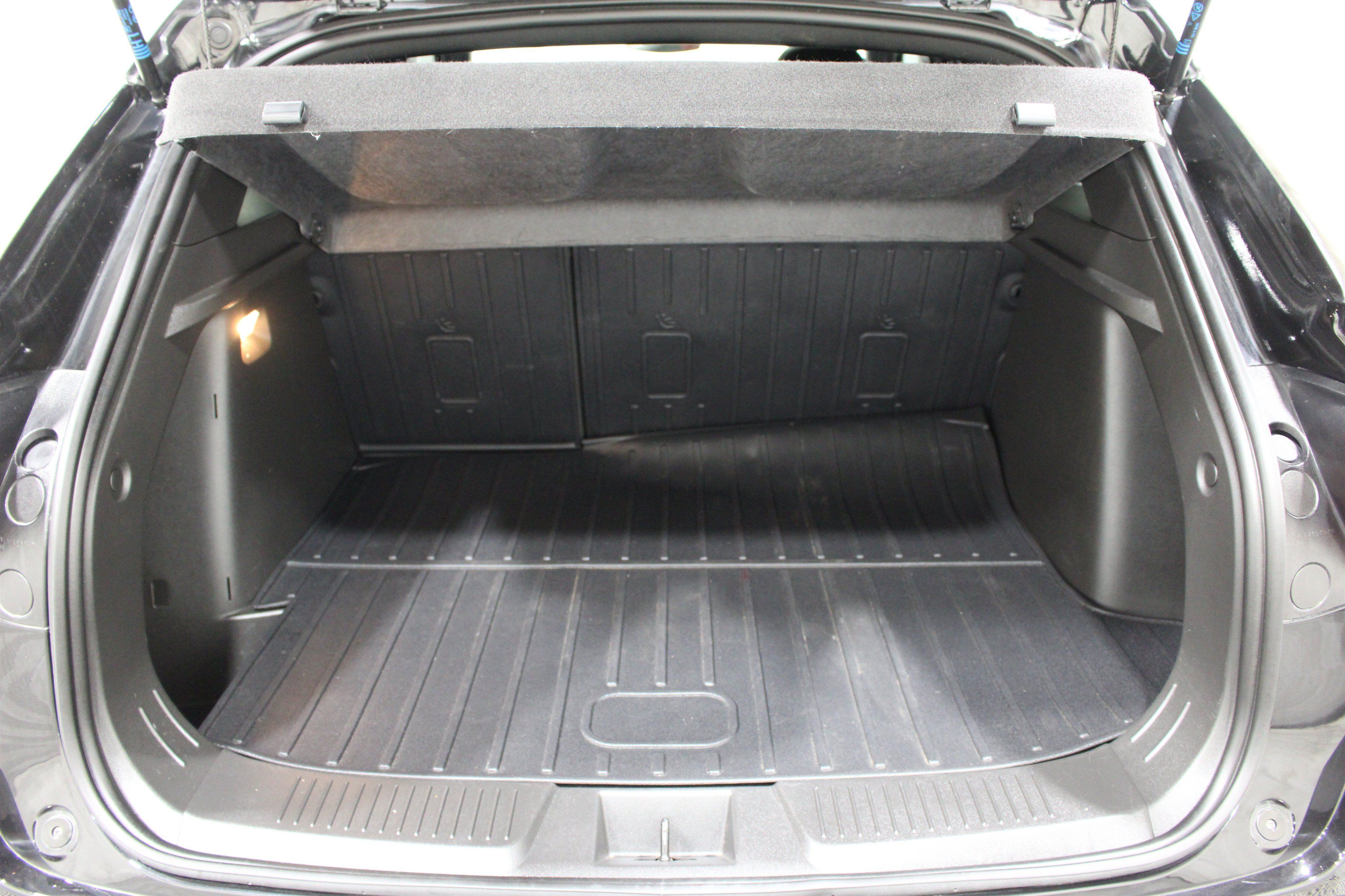 Used 2025 Chevrolet Trax RS w/ Sunroof Package FWD image 23