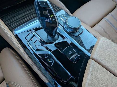 Used 2023 BMW 530e xDrive w/ Premium Package AWD/4WD image 16