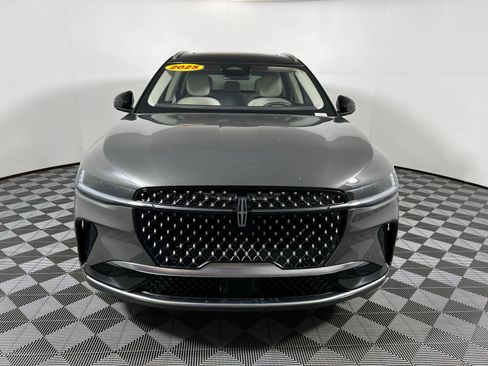 Used 2025 Lincoln Nautilus Black Label AWD/4WD image 2