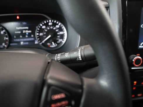 Used 2022 Nissan Frontier S AWD/4WD image 14