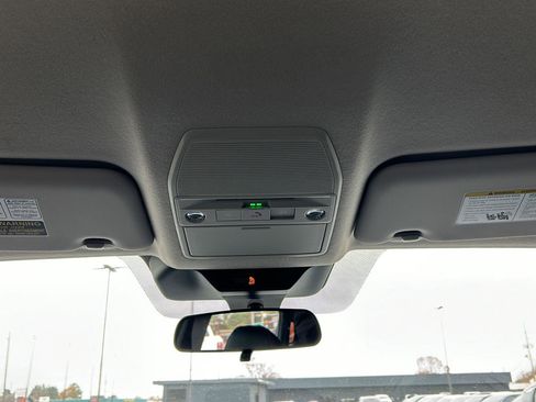 New 2026 Nissan Kicks SR image 16