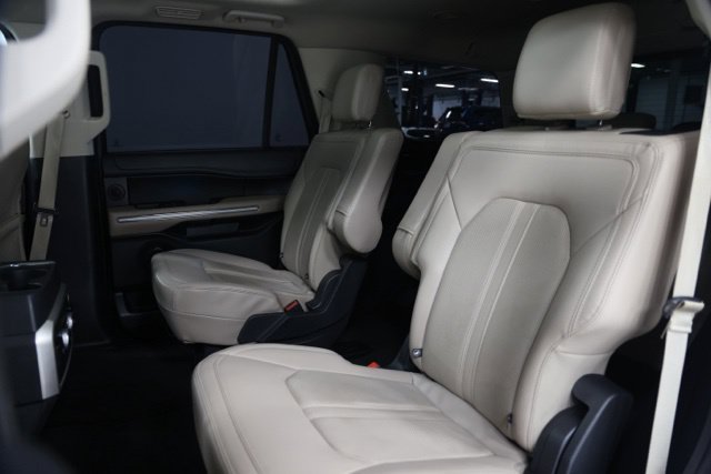 Used 2023 Ford Expedition Limited AWD/4WD image 30