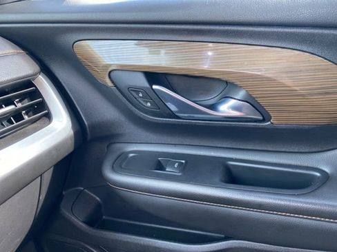 Used 2021 GMC Terrain SLE w/ Driver Convenience Package image 26