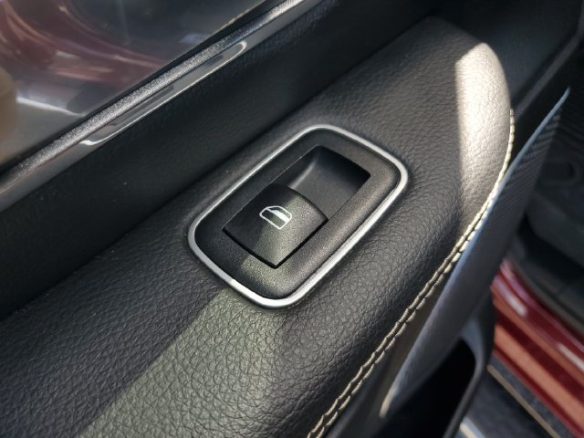 Used 2022 RAM 1500 Laramie AWD/4WD image 17