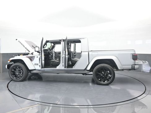 Used 2022 Jeep Gladiator Overland image 77