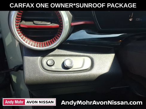 Used 2024 Chevrolet Trax RS w/ Sunroof Package FWD image 17