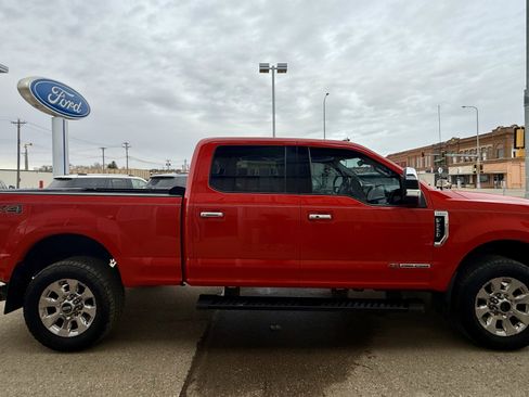 Used 2018 Ford F250 Lariat w/ Lariat Ultimate Package image 4