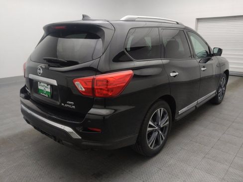 Used 2020 Nissan Pathfinder Platinum image 9