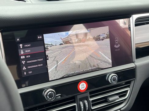 New 2026 Porsche Macan image 27