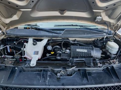 Used 2013 Chevrolet Express 3500 LS image 23