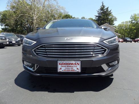 Used 2018 Ford Fusion Titanium AWD/4WD image 3