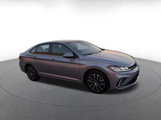 Used 2025 Volkswagen Jetta SE video 2