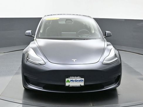 Used 2023 Tesla Model 3 Standard Range image 4