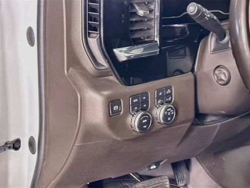 Used 2024 GMC Sierra 1500 SLT w/ SLT Premium Package AWD/4WD image 4