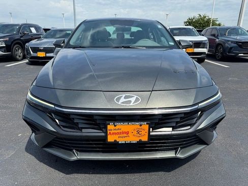 Certified 2024 Hyundai Elantra SEL w/ Convenience Package FWD image 9
