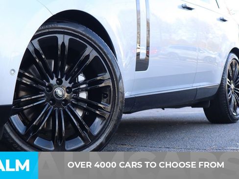 Used 2023 Land Rover Range Rover SE image 3