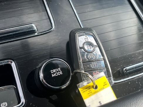 Used 2022 Lincoln Aviator Reserve w/ Equipment Group 201A image 15