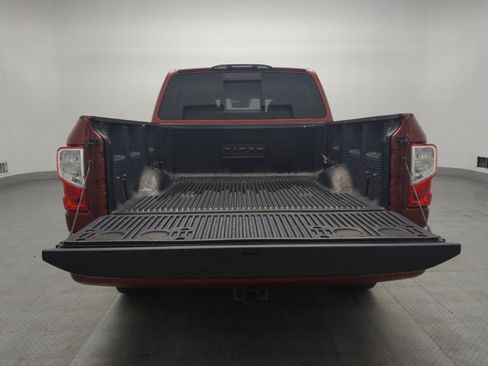Used 2017 Nissan Titan SV RWD image 29