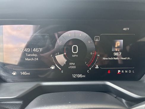 Certified 2025 GMC Acadia Elevation FWD image 11