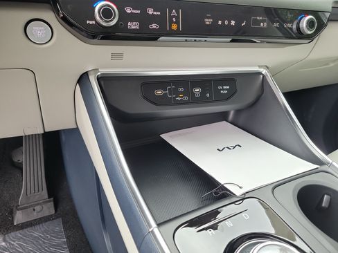 New 2027 Kia Carnival SX Prestige FWD image 19