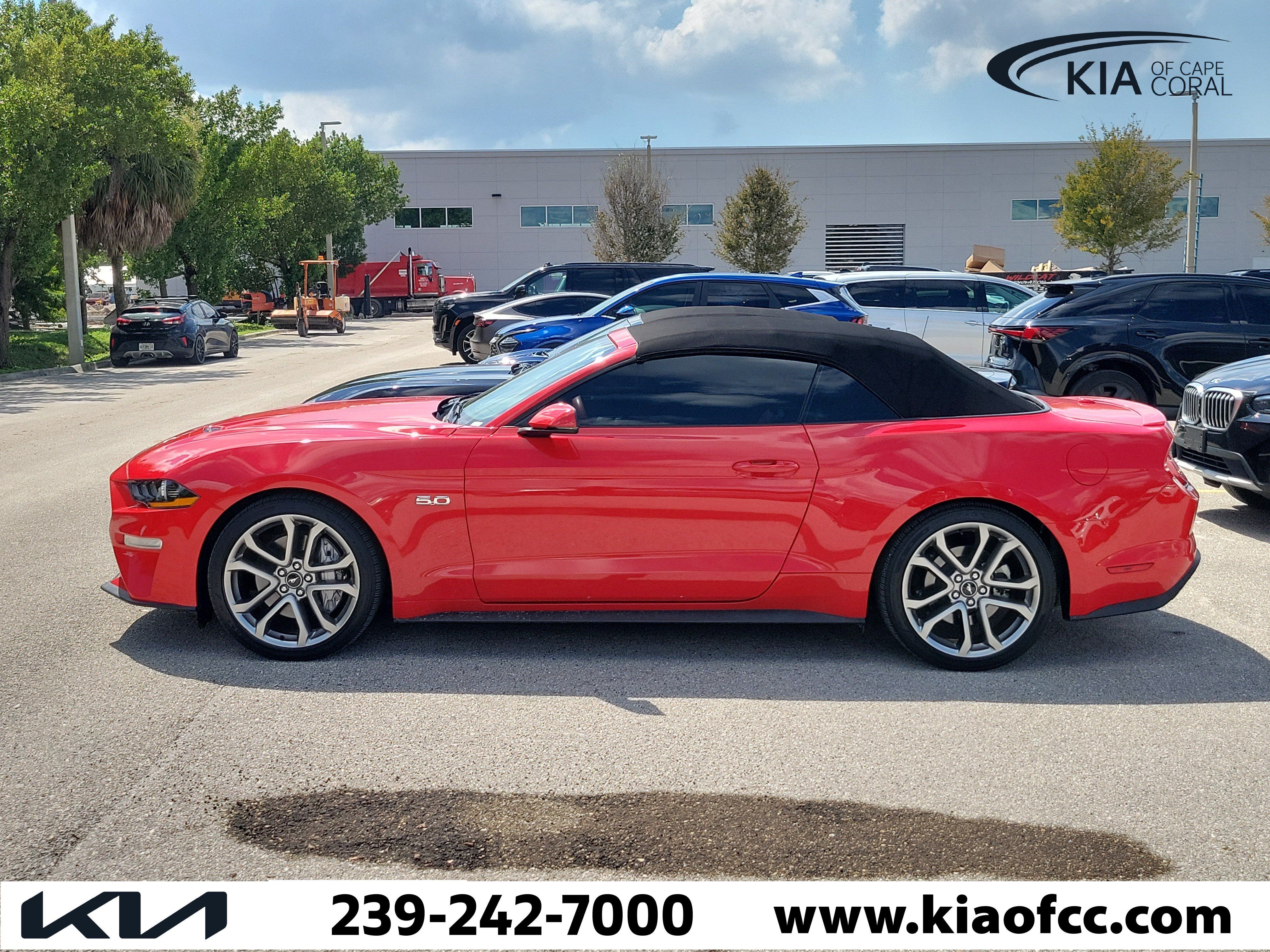Used 2022 Ford Mustang GT Premium w/ Equipment Group 401A RWD image 4