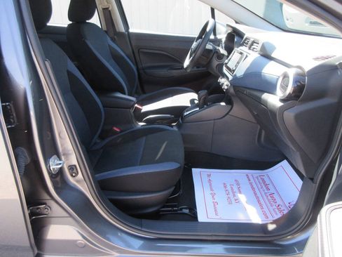 Used 2025 Nissan Versa SV FWD image 16