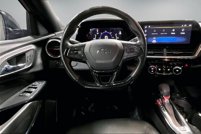 Used 2024 Chevrolet Trax RS w/ Sunroof Package FWD image 10