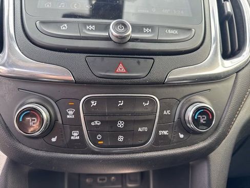 Used 2020 Chevrolet Equinox Premier image 17