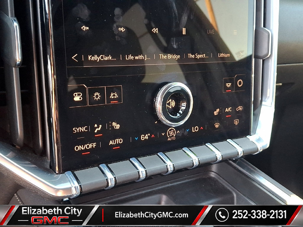 Used 2026 GMC Acadia Elevation w/ Elevation Premium Package FWD image 17