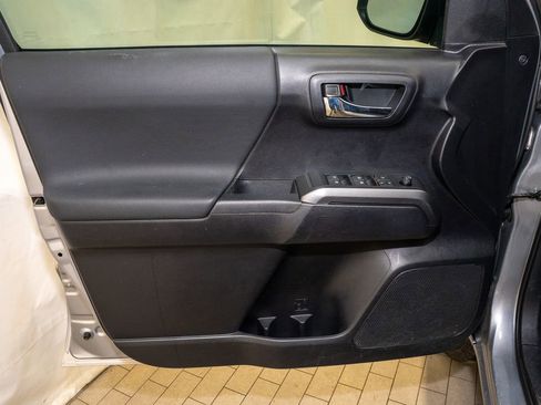 Certified 2020 Toyota Tacoma TRD Sport image 10