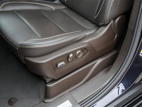 Used 2023 GMC Yukon XL Denali w/ Max Trailering Package image 6